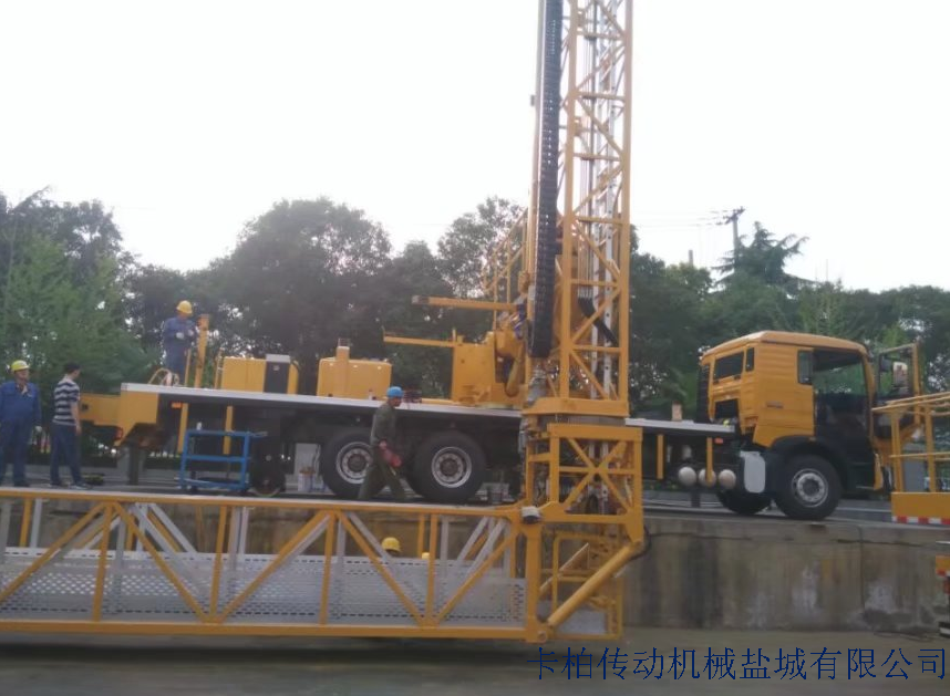 徐工桥梁检测车.png